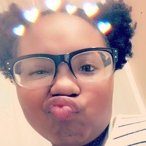 Meet your Posher, Ari